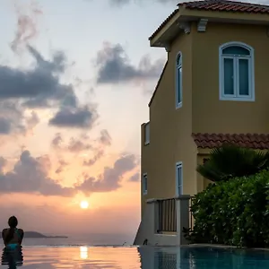 https://las-casitas-village-at-el-conquistador.top-hotels-puertorico.com